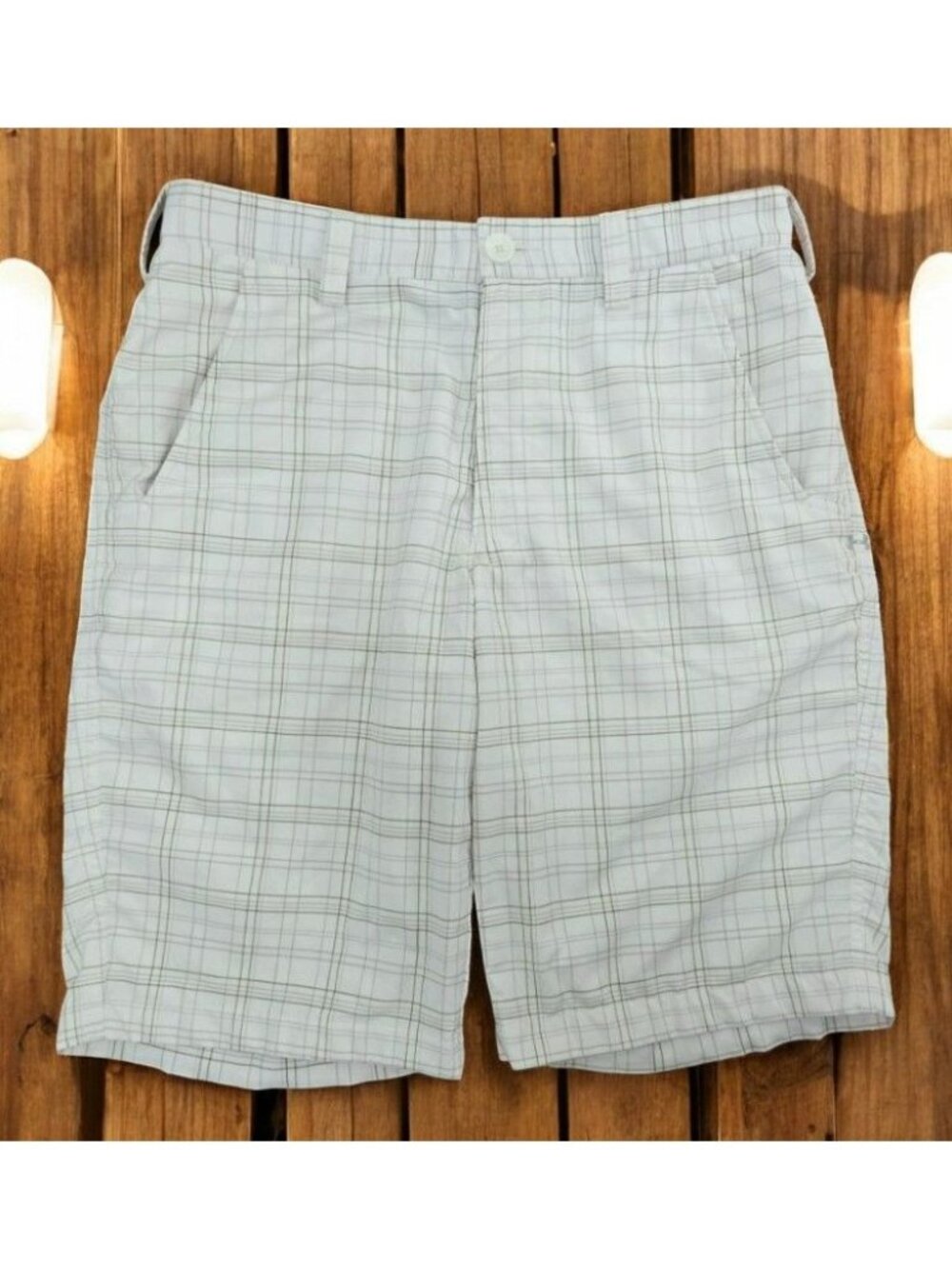 Under Armour Mens White Lightweight Plaid Shorts Size 32